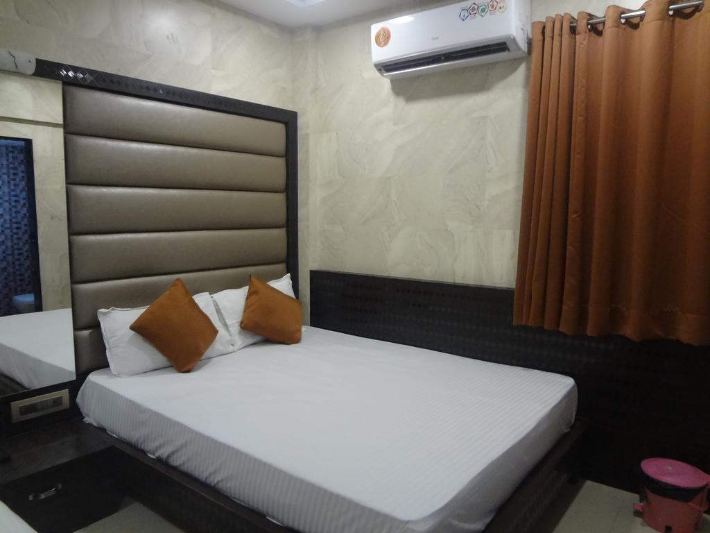 Hotel Karishma Mumbai Exterior photo
