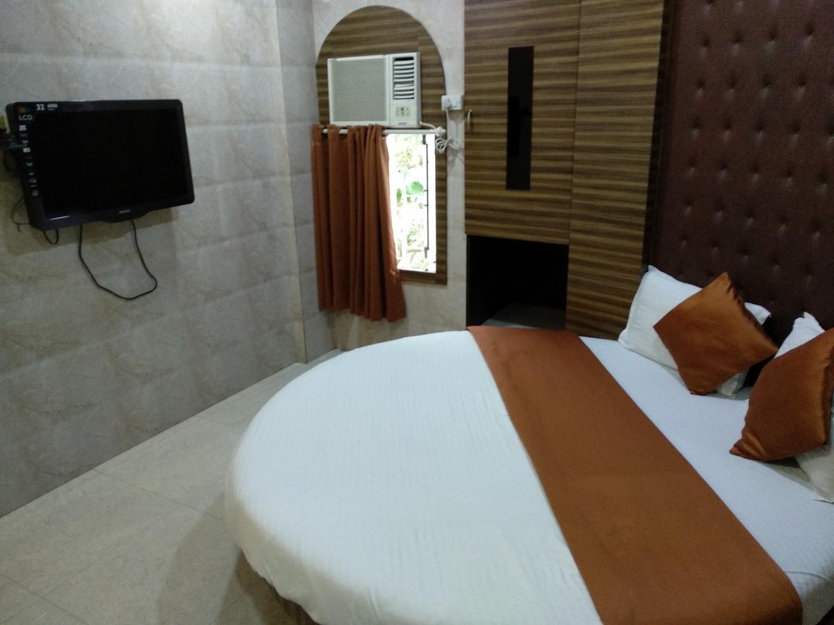 Hotel Karishma Mumbai Exterior photo