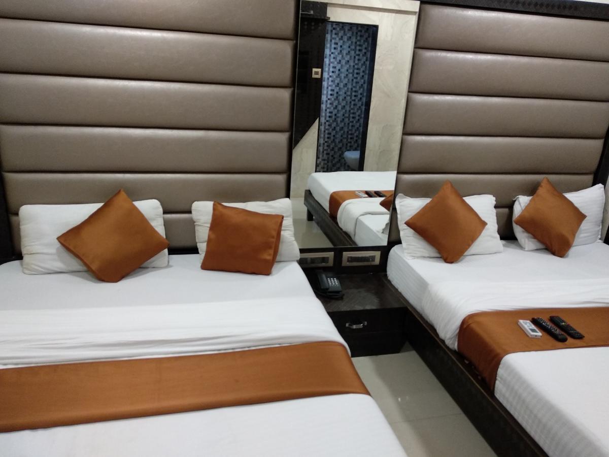 Hotel Karishma Mumbai Exterior photo