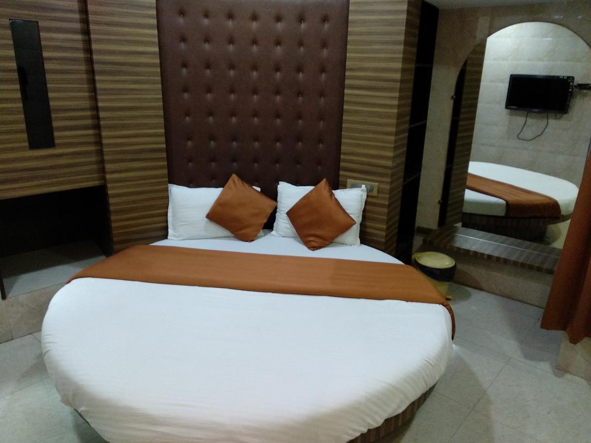 Hotel Karishma Mumbai Exterior photo